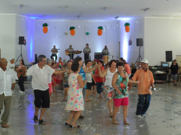 Baile ocorreu na última sexta-feira no Centro de Lazer (Foto: Assessoria de Imprensa da PMI)