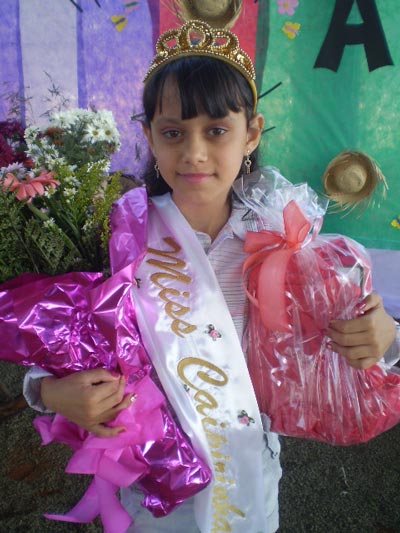 Letícia, de 10 anos, foi a premiada da equipe da manhã (Foto: Divulgação)