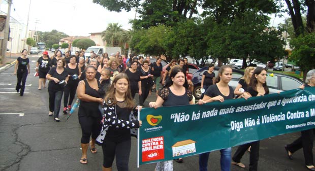 O objetivo é chamar a atenção sobre o combate a violência contra a mulher (Foto: Assessoria de Imprensa da PMI)