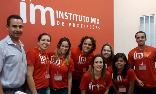 Messias prestigia inauguração do Instituto Mix (Foto: Divulgação)