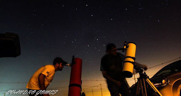 "Astronomia na Praça" é um projeto independente, de iniciativa de moradores apaixonados pelo tema (Foto: Divulgação)
