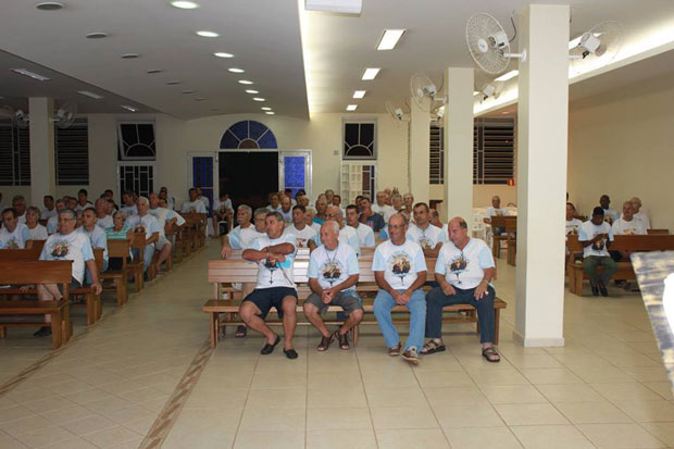 Grupo chega a reunir mais de 200 fiéis (Foto: Divulgação)