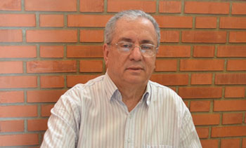 João Renato divulga o concurso (Foto: Assessoria de Imprensa da PMI)