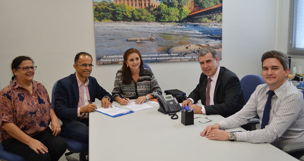 Assinatura do contrato aconteceu em Piracicaba (Foto: Assessoria de Imprensa da PMI)