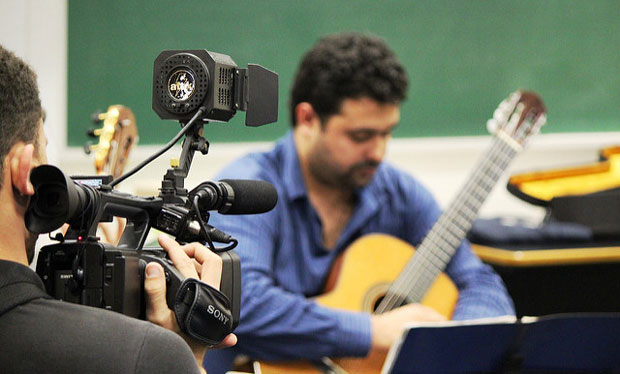 Músicos divulgam pela região informações sobre música (Foto: Divulgação)