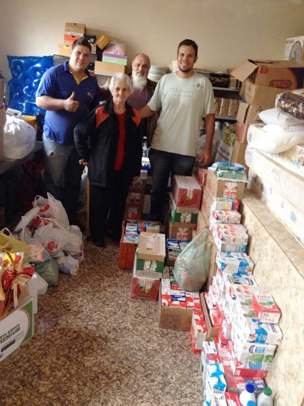Evento arrecadou alimentos para o Lar dos Velhinhos (Foto: Assessoria de Imprensa da CMI)