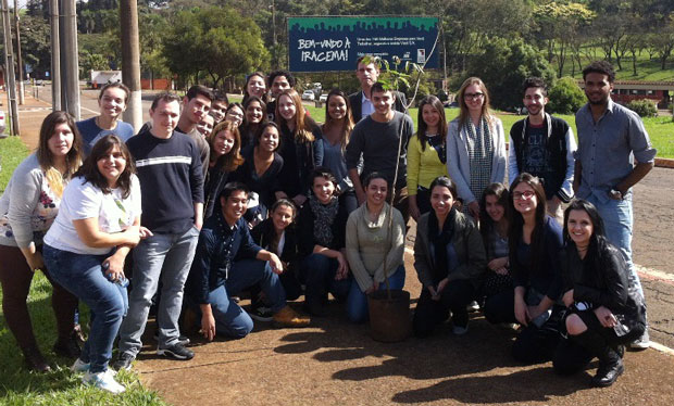 Alunos visitam a Usina em ação de plantio de mudas (Foto: Blog / São Martinho)