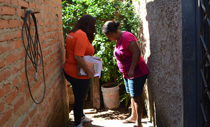 Visitas orientaram moradores
sobre o Aedes aegypti