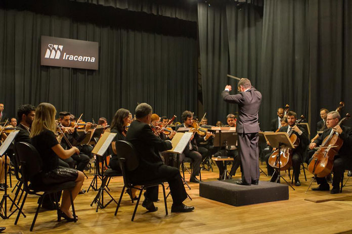 Convidados assistiram a apresentação da Orquestra Sinfônica e do Coro de Limeira (Imagem: Blog / G. São Martinho)