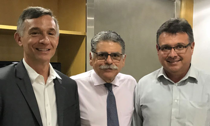 Prefeito esteve reunido com o superintendente da DAEE, Ricardo Borsari, e com superintendente da Capellano, Paulo Afonso Coelho (Foto: Assessoria de Imprensa da PMI)