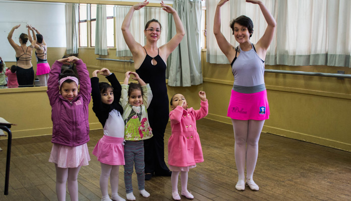 Aulas já tiveram início; curso de balé atende crianças a partir de 3 anos (Foto: Assessoria de Imprensa da PMI)