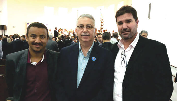 Vereadores Pedrão e adailson juntos com o Deputado Chico Sardeli visitam o governador de São Paula Márcio França (Foto: Divulgação)