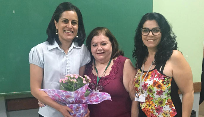  Giovana Tavares da Silva (coordenadora da Aril), Rosa Maria Carrasco (professorra do Isca) e Cleide Machado Guimarães (aluna do curso de Serviço Social) (Foto: Divulgação)