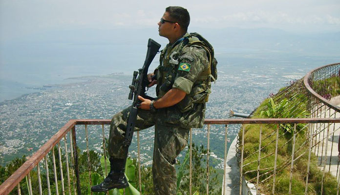  Zeneilo da Silva Ramos tinha 37 anos e era ex-cabo do exército (Foto: Reprodução Internet)