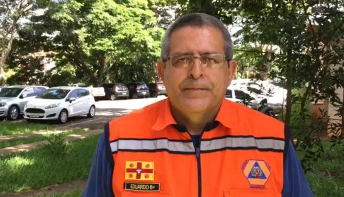  José Eduardo, da Defesa Civil, fala da importância de manter terrenos em ordem (Foto: Reprodução / Facebook da Prefeitura de Iracemápolis)