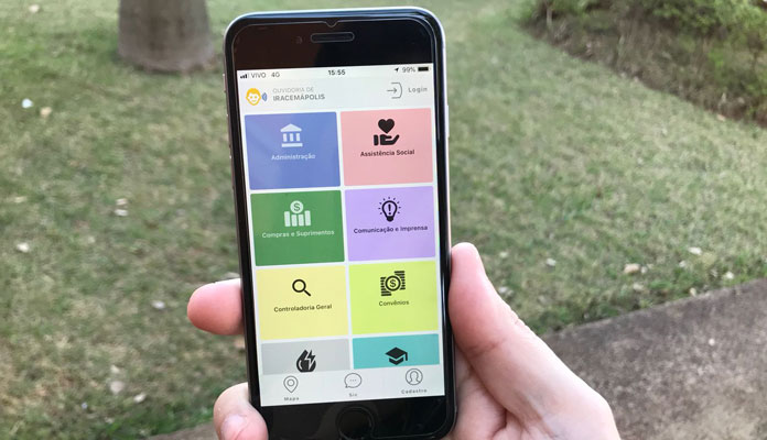Cidadão pode solicitar serviços pelo celular ( Foto: Divulgação)