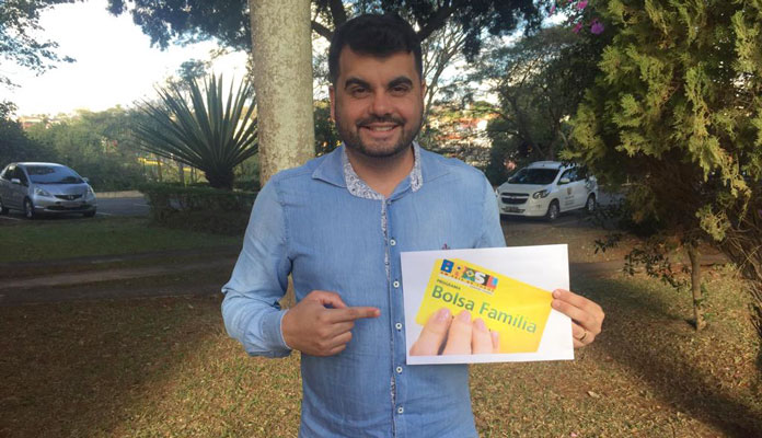 Stanlei Neves, coordenador da Promoção Social, passa informações sobre o programa (Foto: Divulgação)
