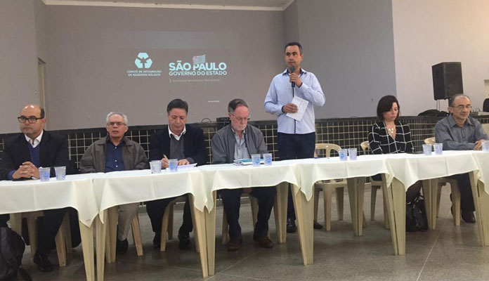 Vice-prefeito Messias conduziu o debate com cidades da região (Foto: Divulgação)