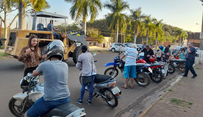 PM, GCM e Equipe de Trânsito buscaram, com ação, ampliar a proteção aos motociclistas (Foto: Divulgação)