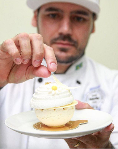 Alex Kühl está entre os 10 finalistas do "Gran Chef 2022", da revista Padaria 2000 (Foto: Divulgação)