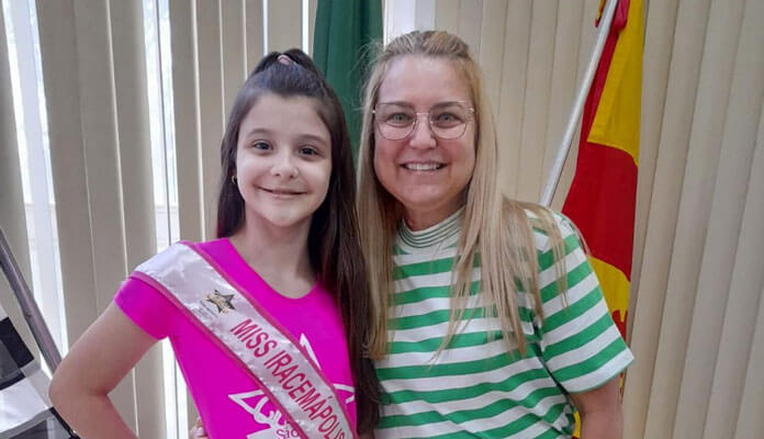 A prefeita parabenizou à Miss e destacou que, certamente, Iracemápolis estará muito bem representada (Foto: Divulgação)