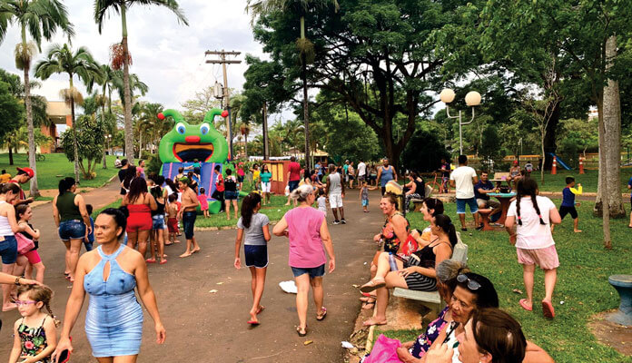 Dia das crianças no parque reuniu centenas de família na última quinta-feira (Foto: Divulgação)