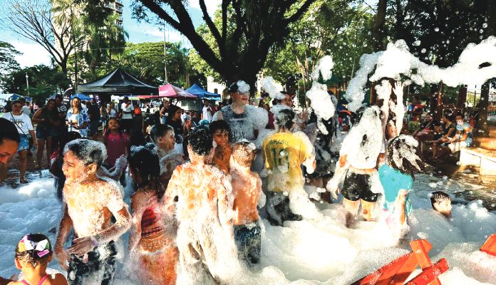 CarnaIra 2026 acontece entre 14 e 17 de fevereiro na Praça da Matriz