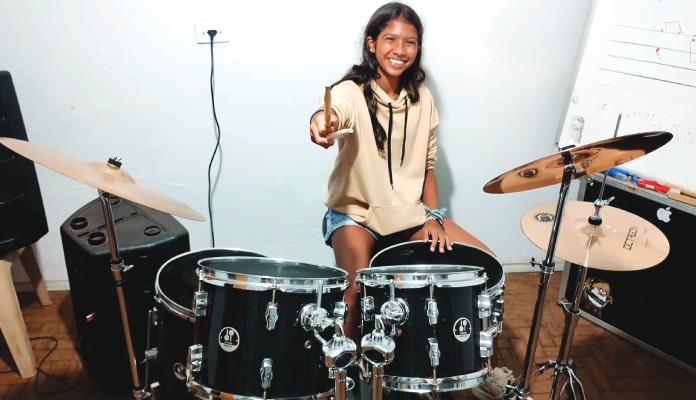 Oficinas Culturais oferecem vagas gratuitas em capoeira, música e pintura